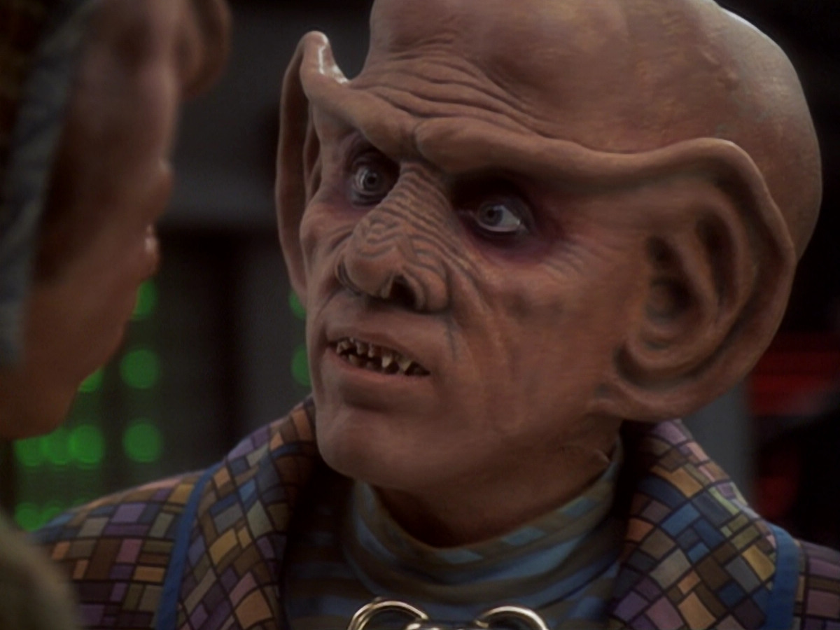 extant_StarTrek_DS9_6x05-FavorTheBold_01547.jpg