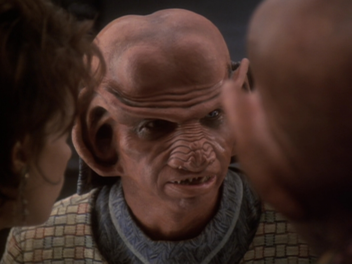 extant_StarTrek_DS9_6x05-FavorTheBold_01553.jpg