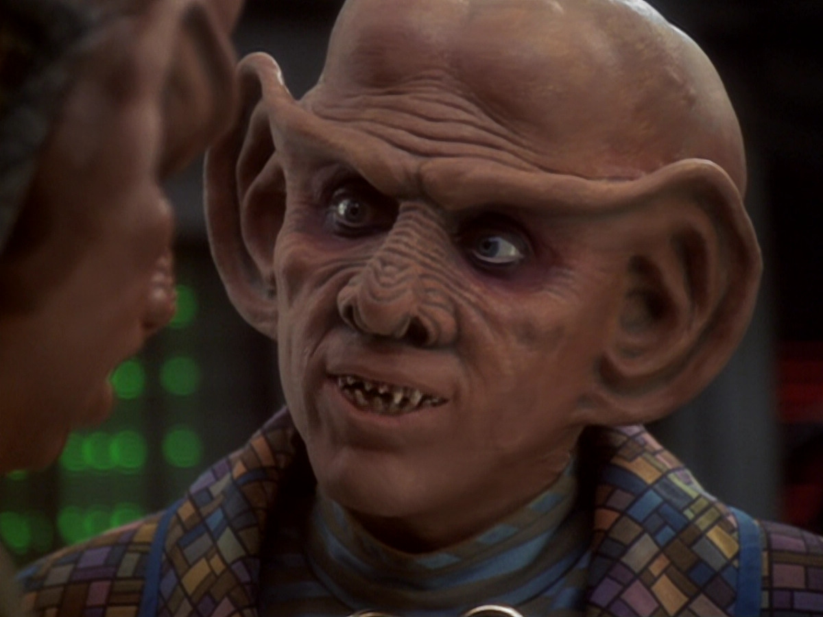 extant_StarTrek_DS9_6x05-FavorTheBold_01576.jpg