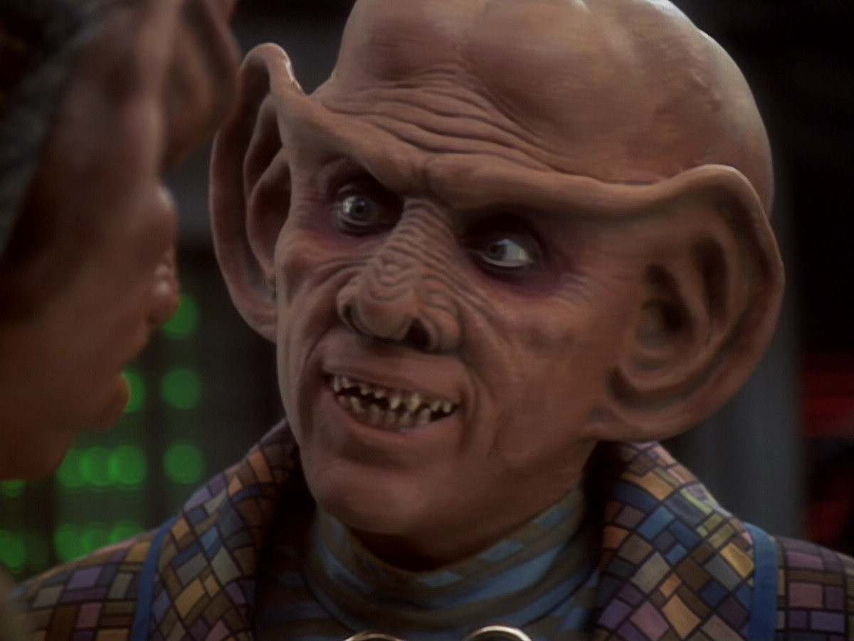 extant_StarTrek_DS9_6x05-FavorTheBold_01577.jpg
