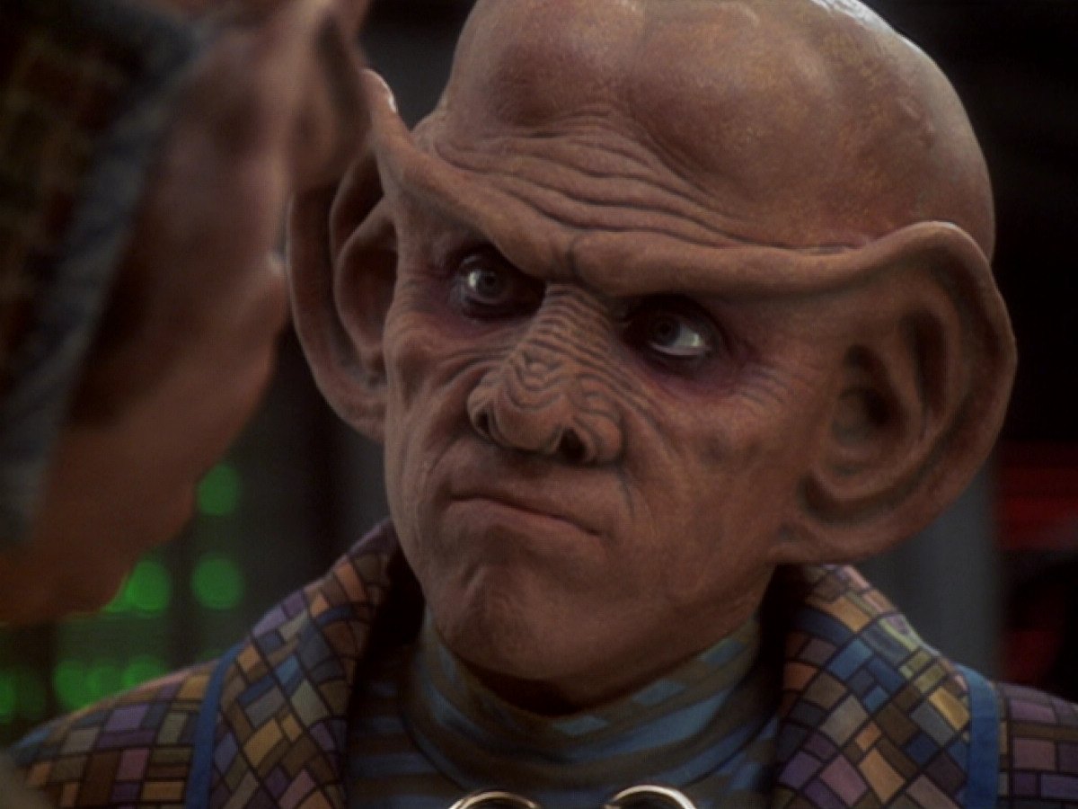 extant_StarTrek_DS9_6x05-FavorTheBold_01587.jpg