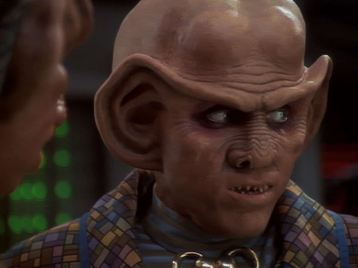 extant_StarTrek_DS9_6x05-FavorTheBold_01599.jpg