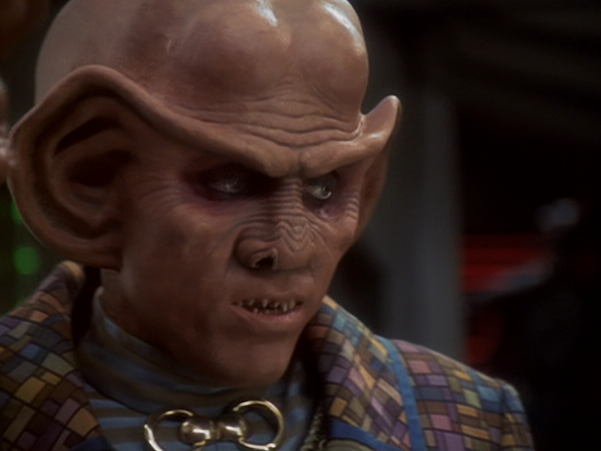 extant_StarTrek_DS9_6x05-FavorTheBold_01602.jpg