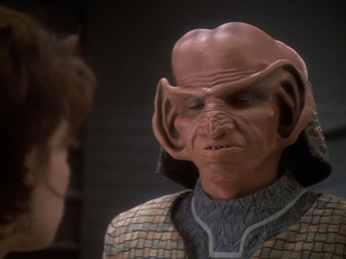 extant_StarTrek_DS9_6x05-FavorTheBold_01611.jpg