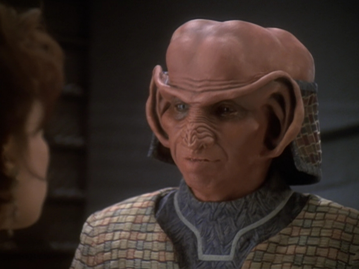 extant_StarTrek_DS9_6x05-FavorTheBold_01613.jpg