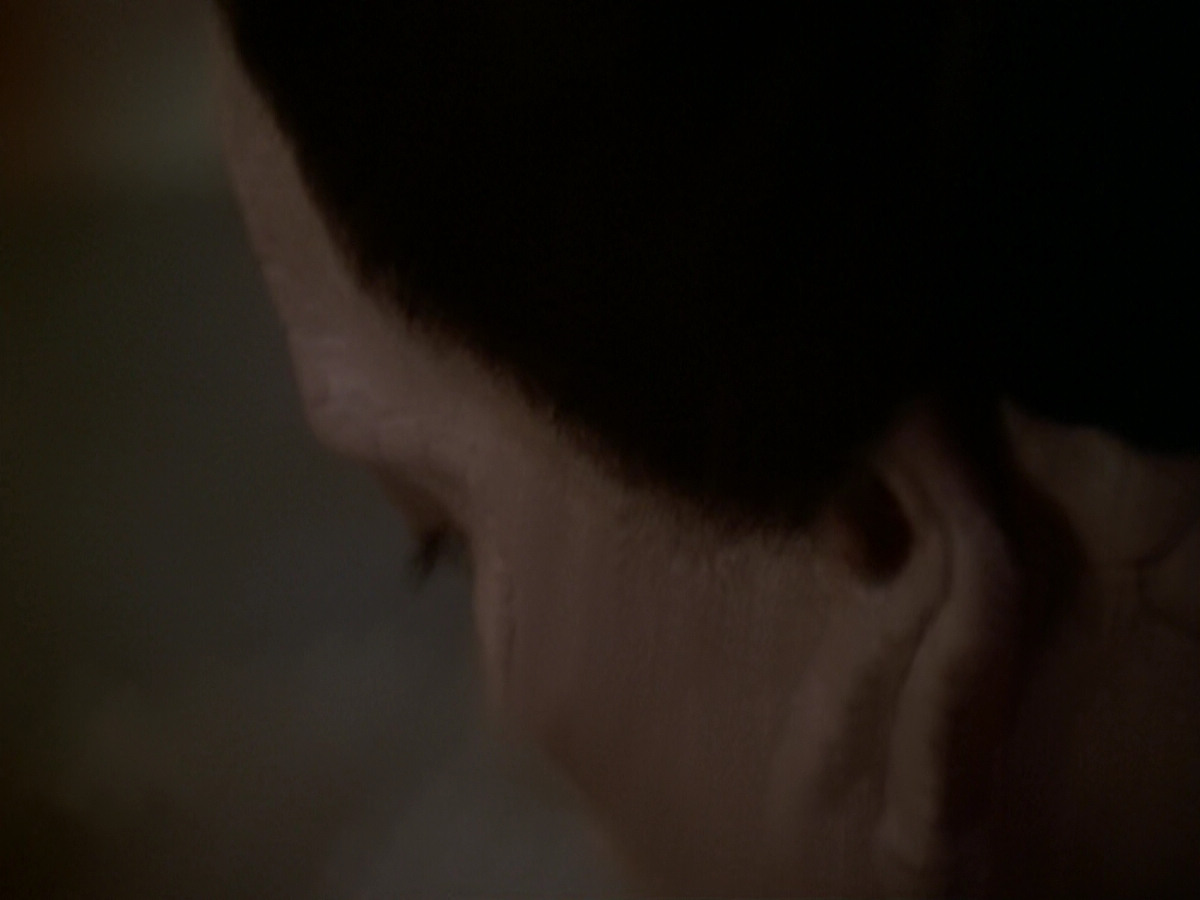 extant_StarTrek_DS9_6x05-FavorTheBold_01629.jpg