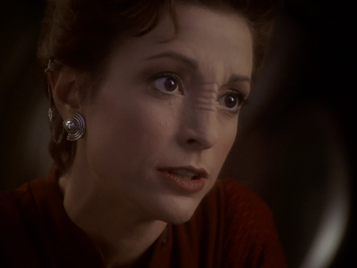 extant_StarTrek_DS9_6x05-FavorTheBold_01661.jpg