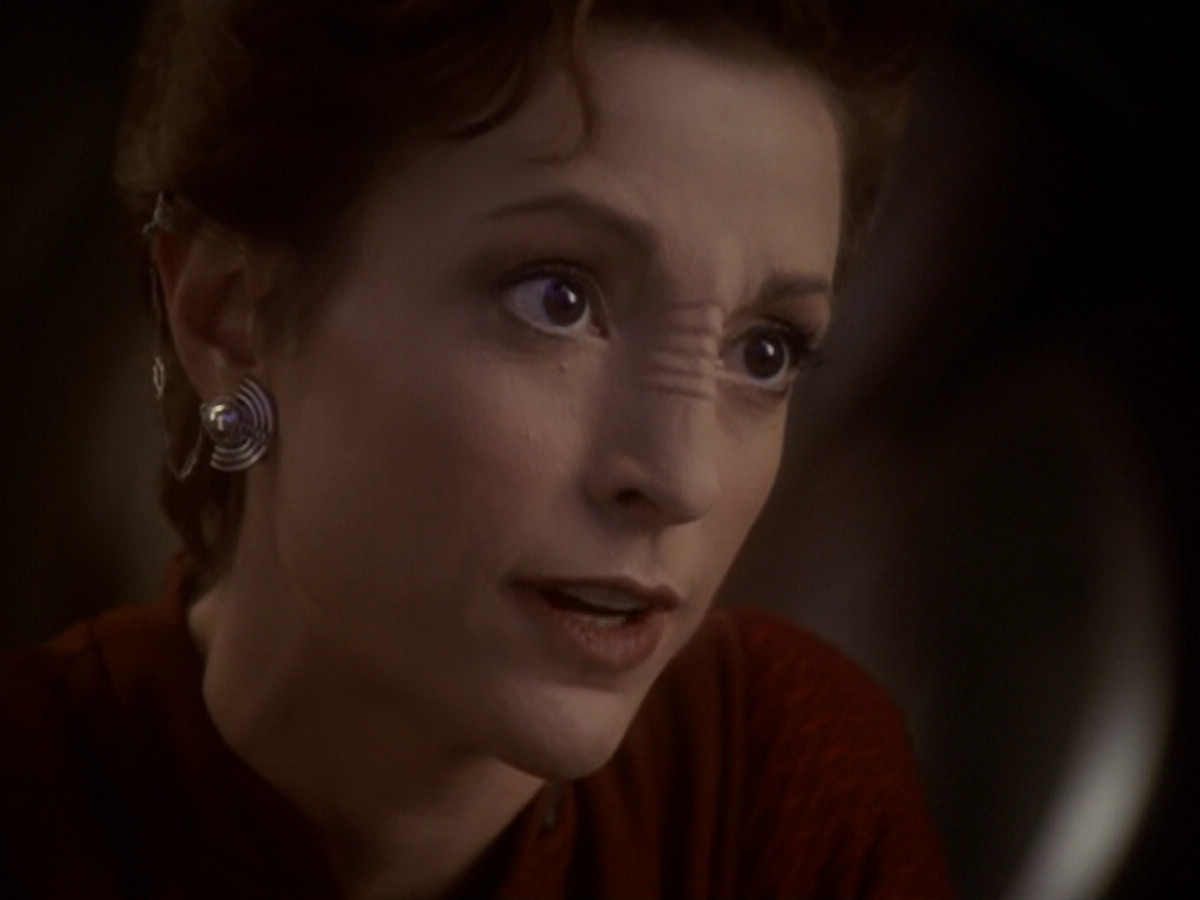 extant_StarTrek_DS9_6x05-FavorTheBold_01662.jpg