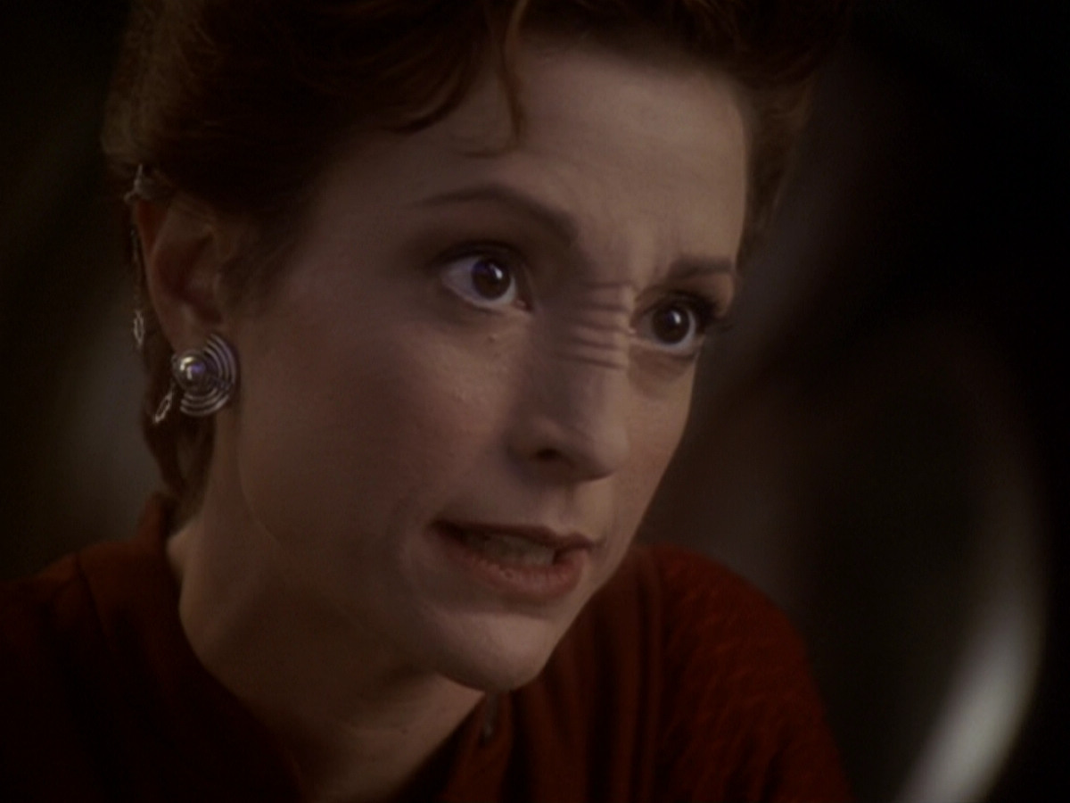 extant_StarTrek_DS9_6x05-FavorTheBold_01663.jpg