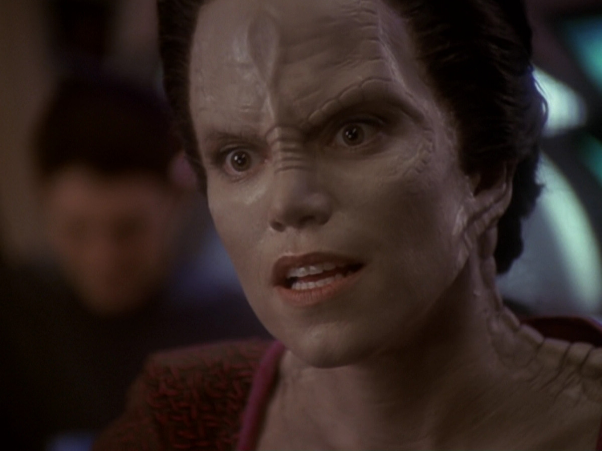 extant_StarTrek_DS9_6x05-FavorTheBold_01673.jpg