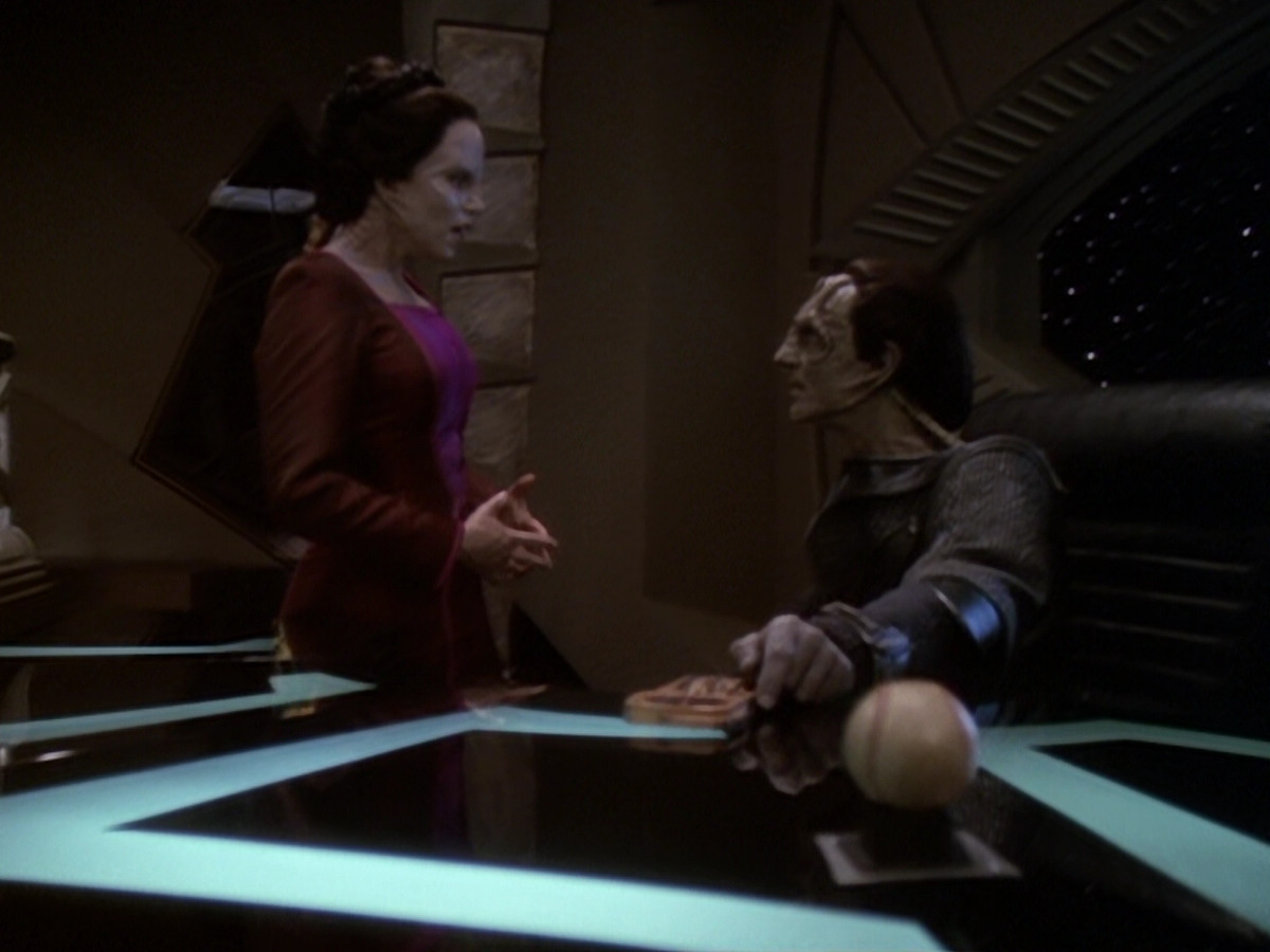 extant_StarTrek_DS9_6x05-FavorTheBold_01688.jpg