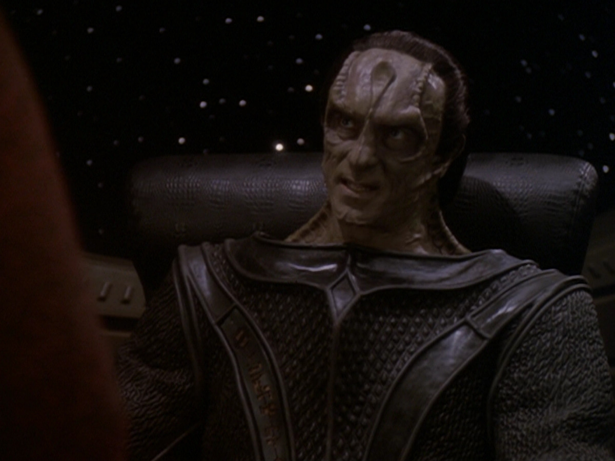 extant_StarTrek_DS9_6x05-FavorTheBold_01712.jpg
