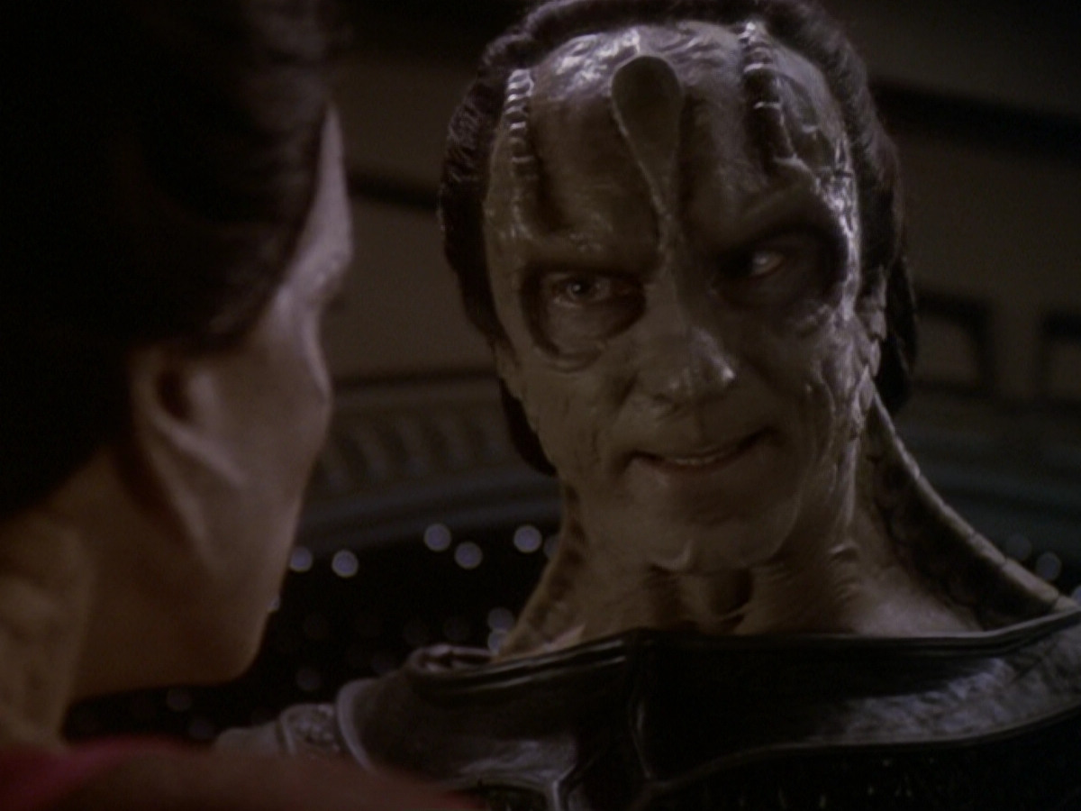 extant_StarTrek_DS9_6x05-FavorTheBold_01753.jpg