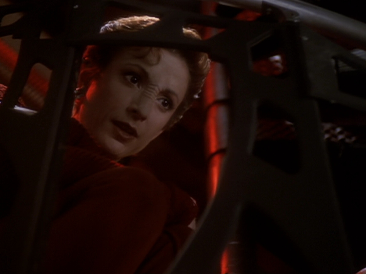 extant_StarTrek_DS9_6x05-FavorTheBold_01853.jpg