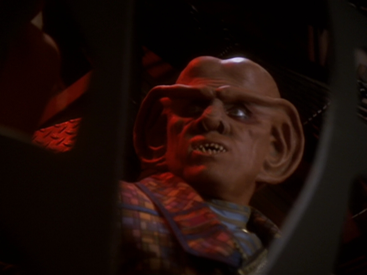 extant_StarTrek_DS9_6x05-FavorTheBold_01858.jpg