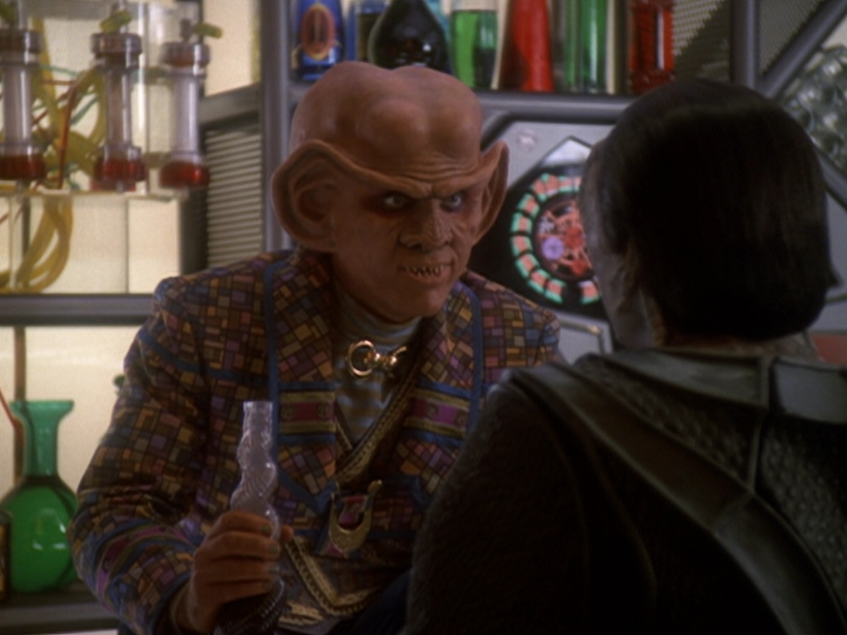 extant_StarTrek_DS9_6x05-FavorTheBold_01973.jpg