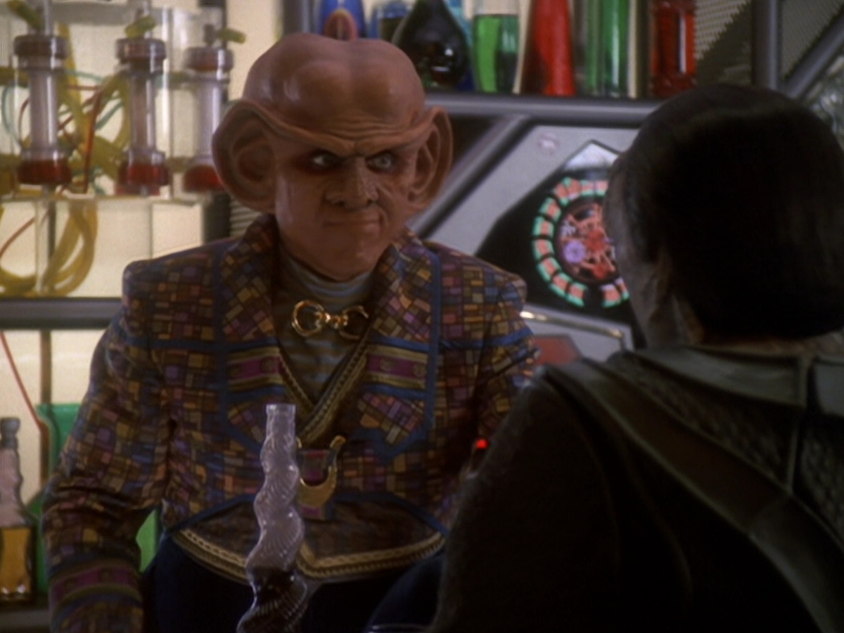 extant_StarTrek_DS9_6x05-FavorTheBold_01985.jpg
