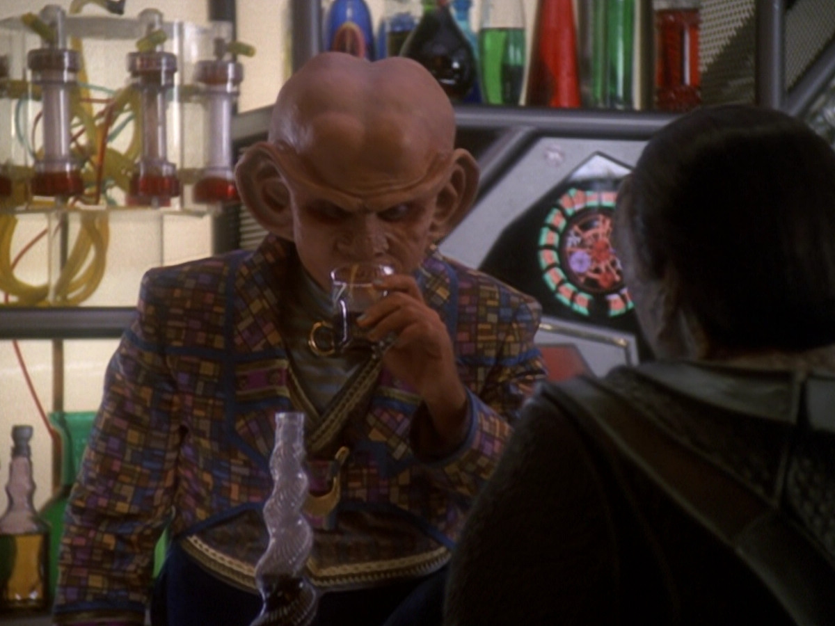 extant_StarTrek_DS9_6x05-FavorTheBold_01989.jpg