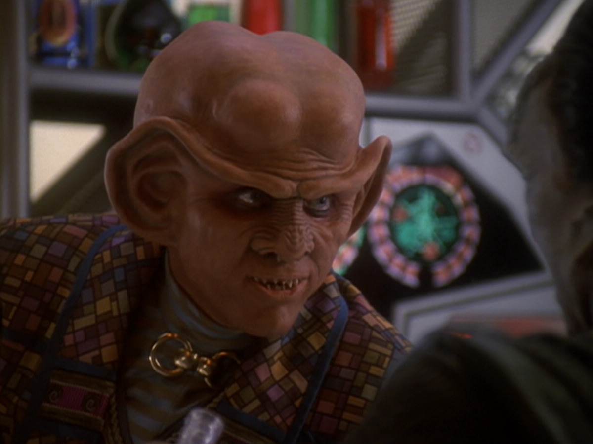 extant_StarTrek_DS9_6x05-FavorTheBold_02053.jpg