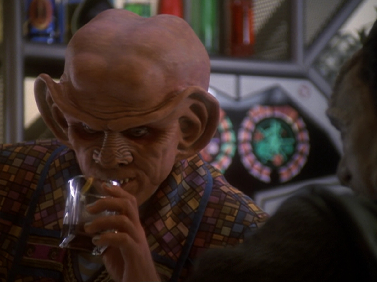 extant_StarTrek_DS9_6x05-FavorTheBold_02057.jpg