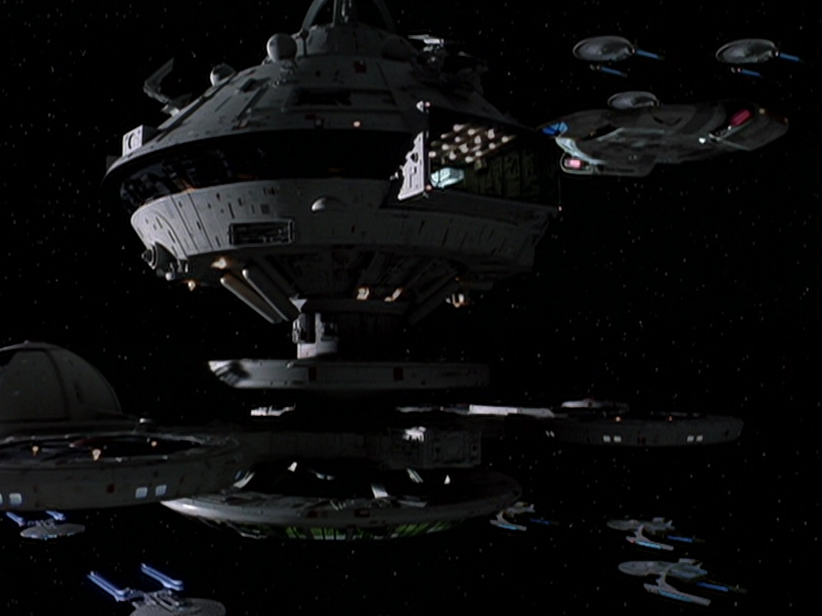 extant_StarTrek_DS9_6x05-FavorTheBold_02089.jpg