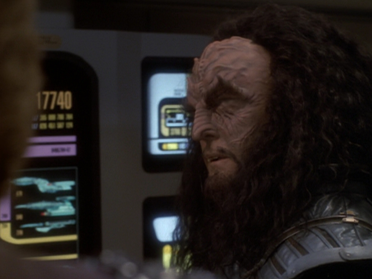 extant_StarTrek_DS9_6x05-FavorTheBold_02120.jpg