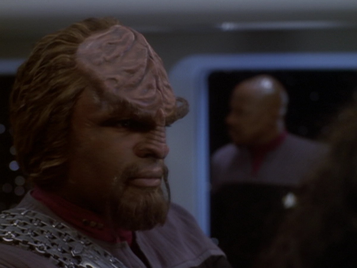 extant_StarTrek_DS9_6x05-FavorTheBold_02145.jpg
