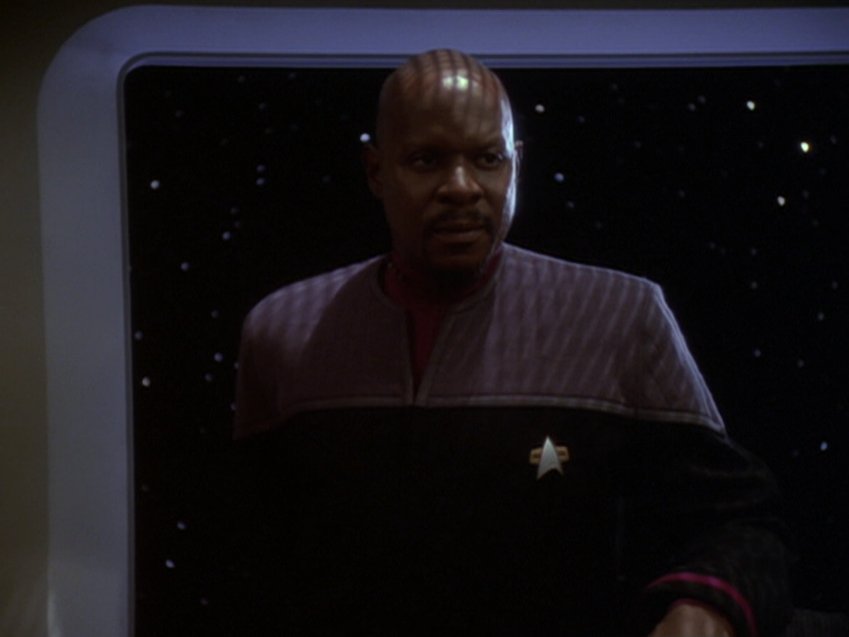 extant_StarTrek_DS9_6x05-FavorTheBold_02167.jpg