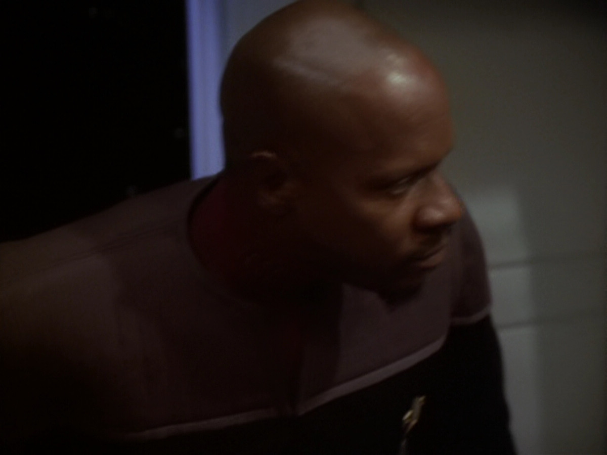 extant_StarTrek_DS9_6x05-FavorTheBold_02182.jpg