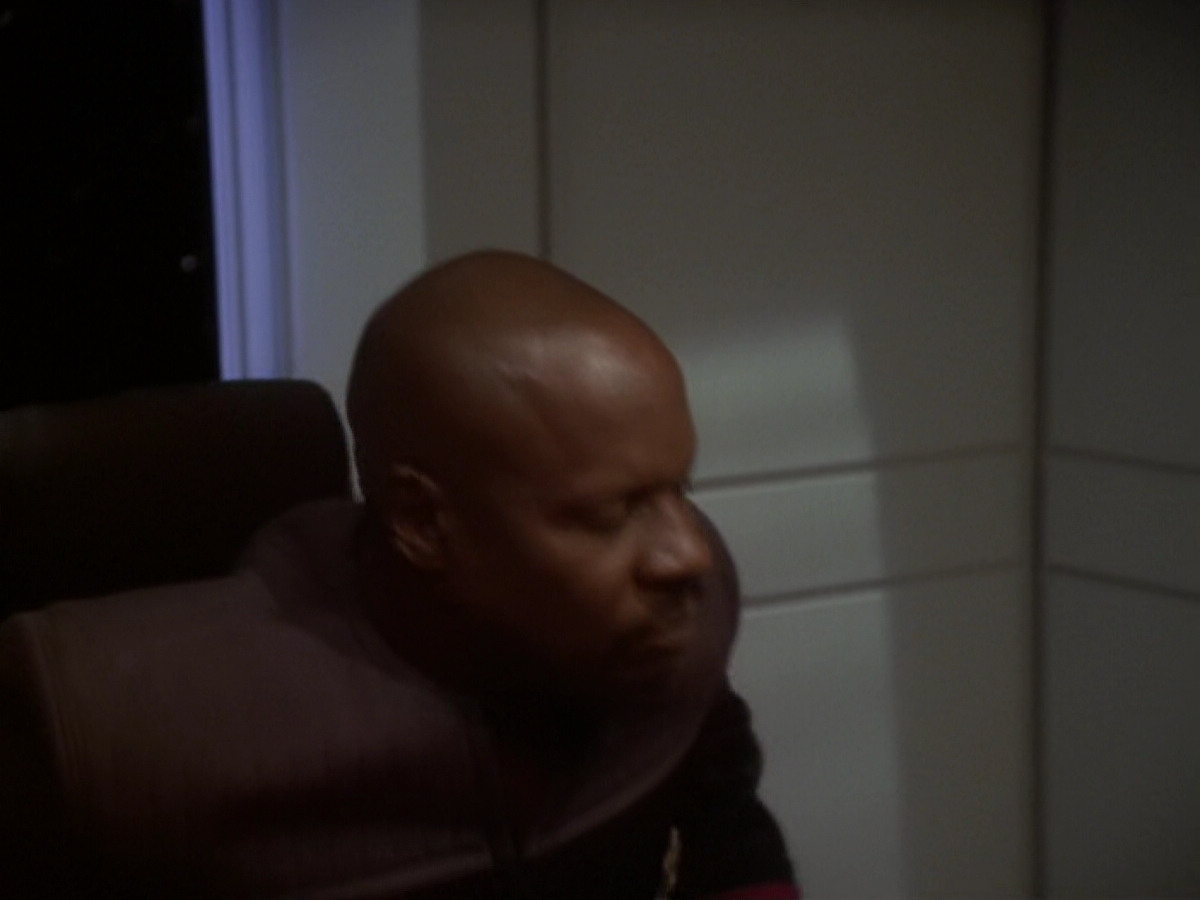 extant_StarTrek_DS9_6x05-FavorTheBold_02183.jpg