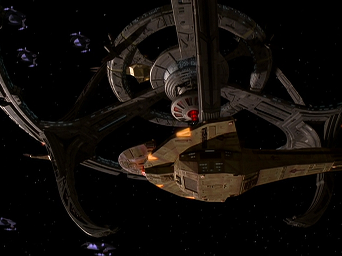 extant_StarTrek_DS9_6x05-FavorTheBold_02186.jpg
