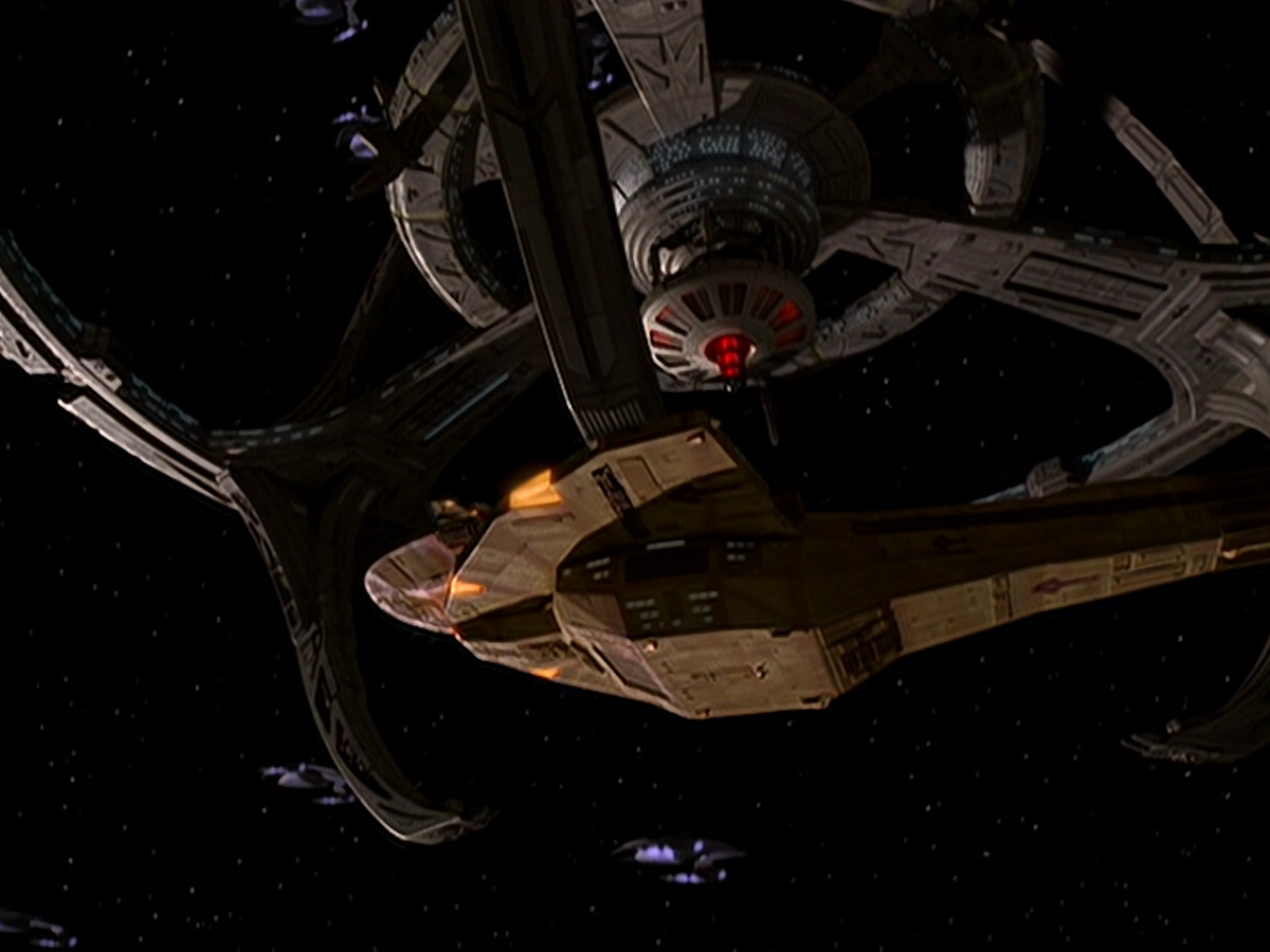 extant_StarTrek_DS9_6x05-FavorTheBold_02192.jpg