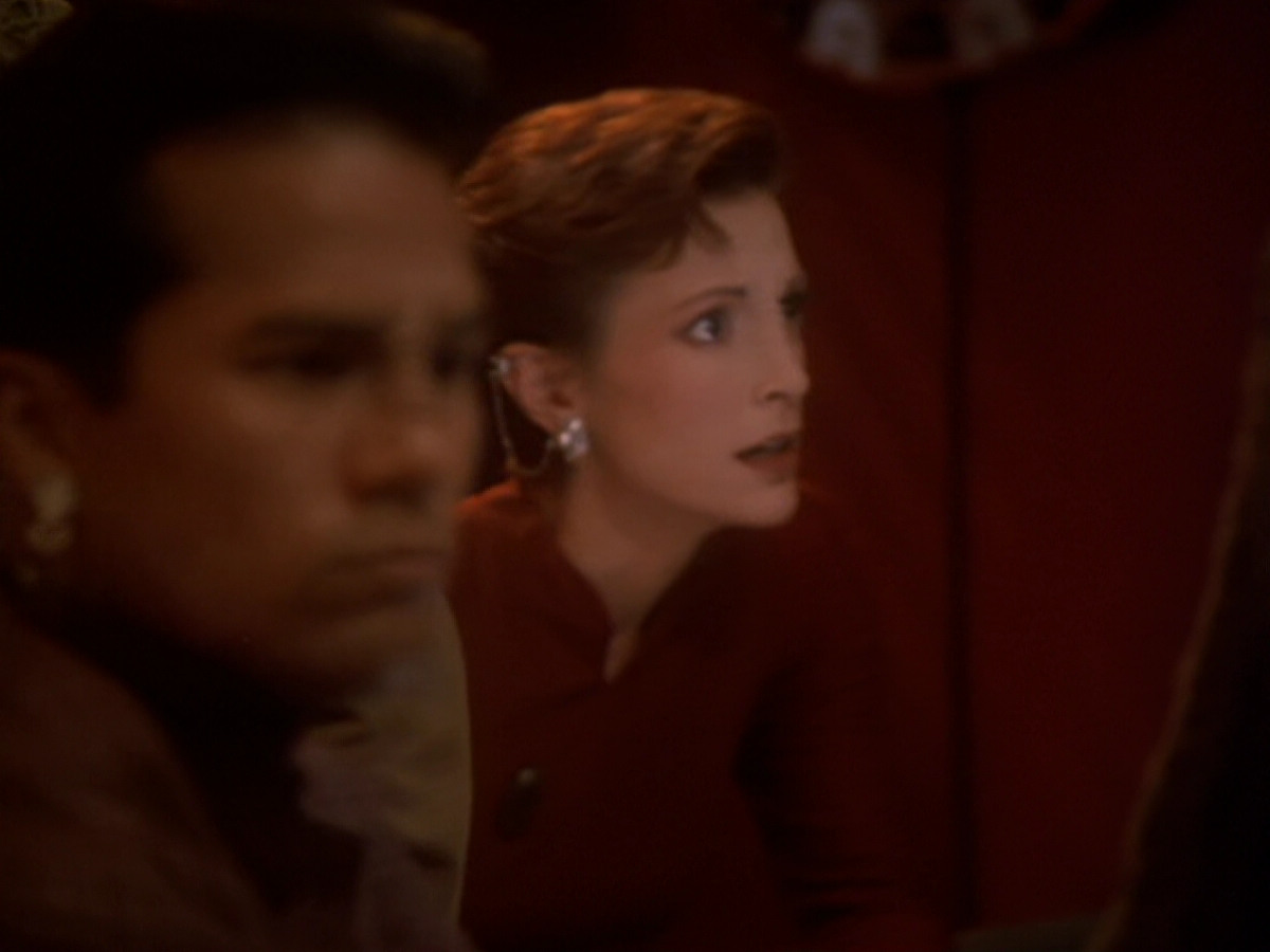 extant_StarTrek_DS9_6x05-FavorTheBold_02207.jpg