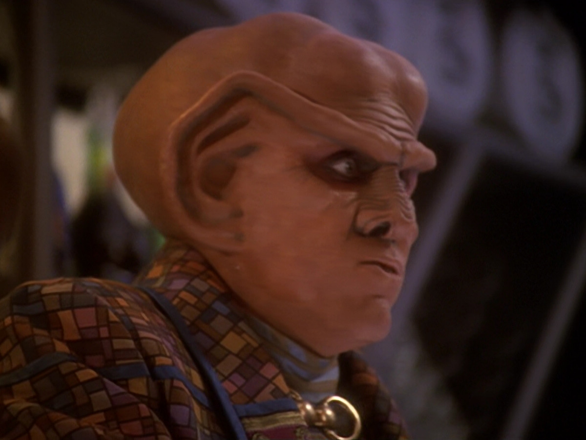 extant_StarTrek_DS9_6x05-FavorTheBold_02218.jpg