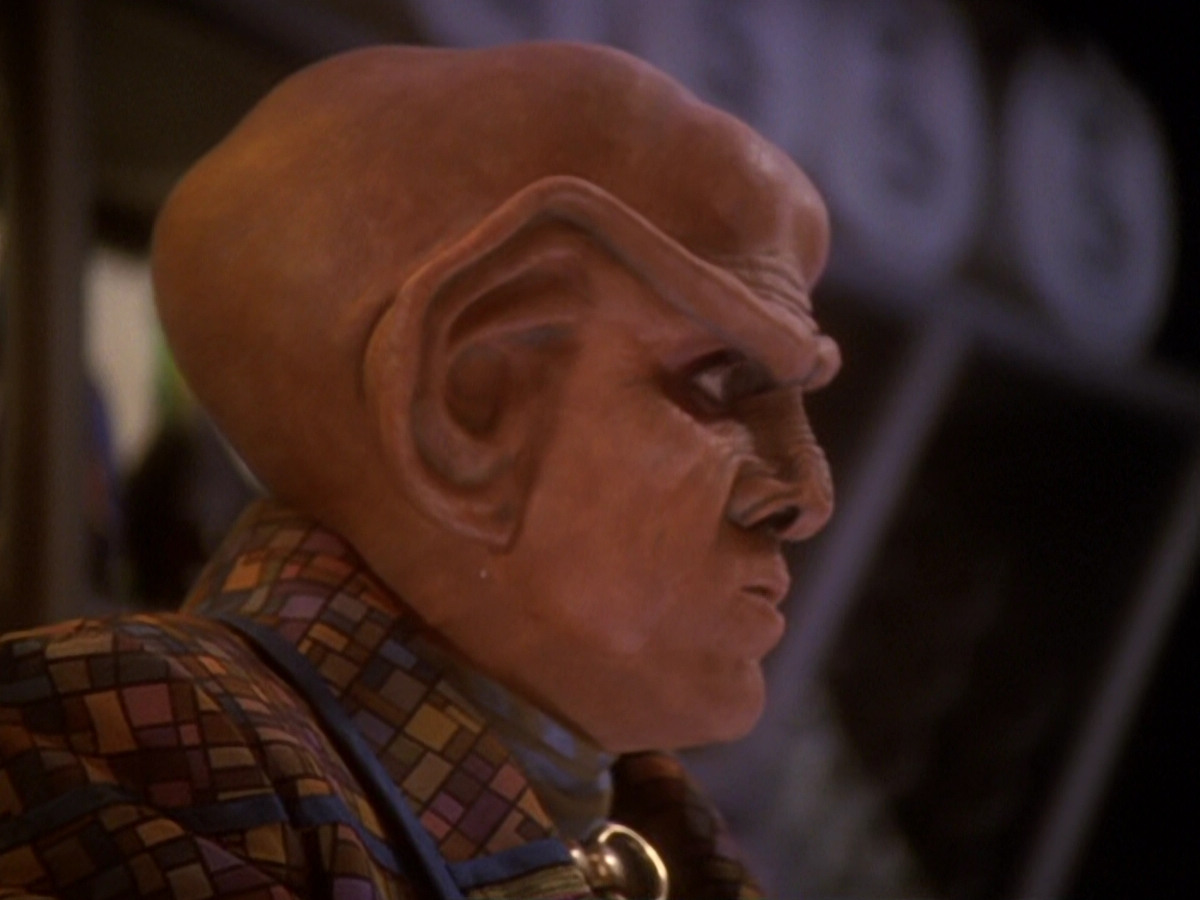 extant_StarTrek_DS9_6x05-FavorTheBold_02219.jpg