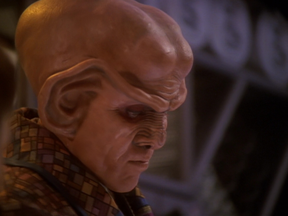extant_StarTrek_DS9_6x05-FavorTheBold_02225.jpg