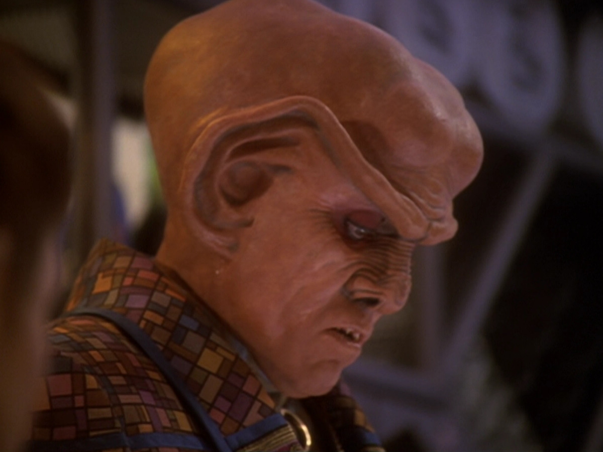extant_StarTrek_DS9_6x05-FavorTheBold_02229.jpg
