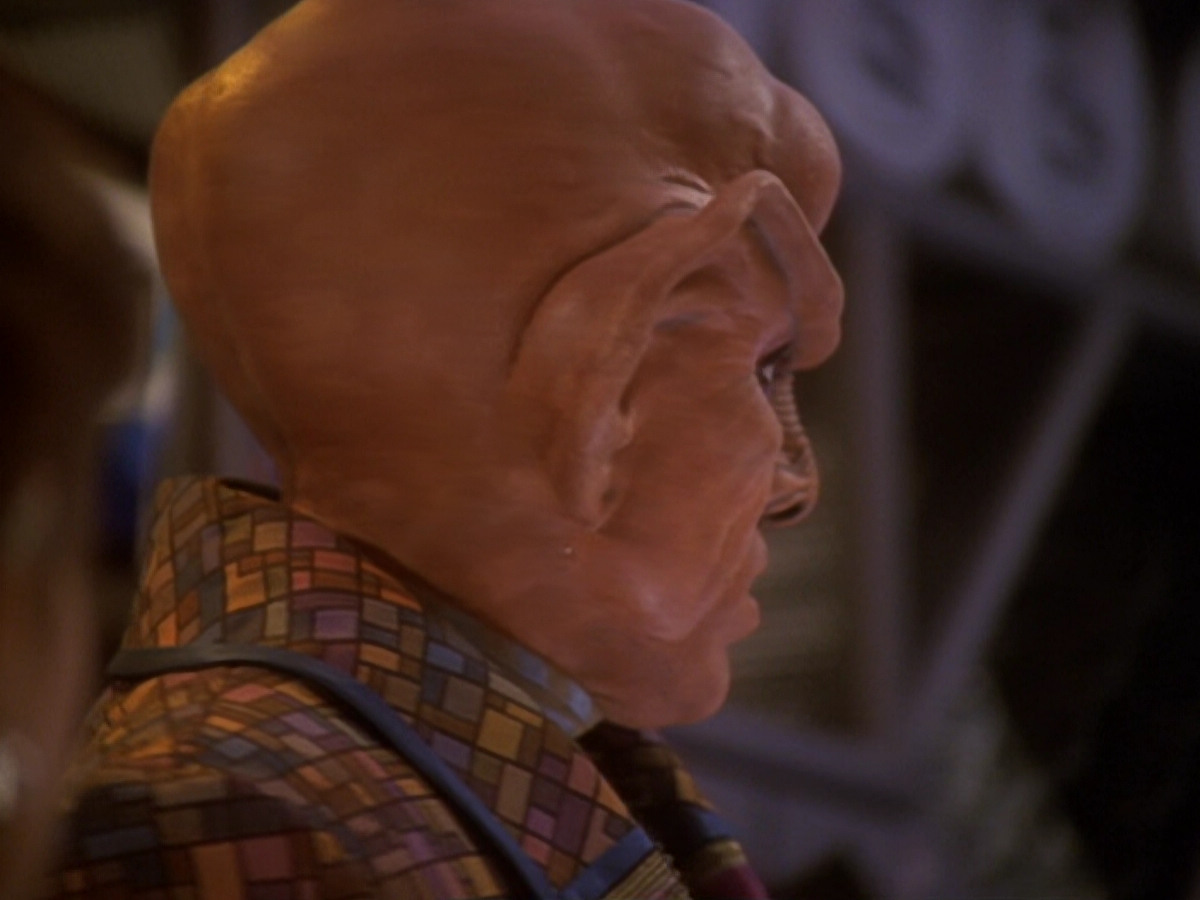 extant_StarTrek_DS9_6x05-FavorTheBold_02231.jpg