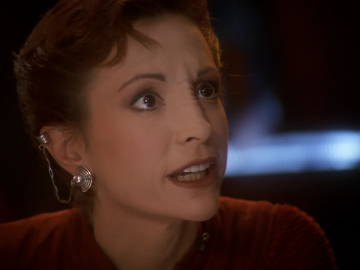 extant_StarTrek_DS9_6x05-FavorTheBold_02241.jpg