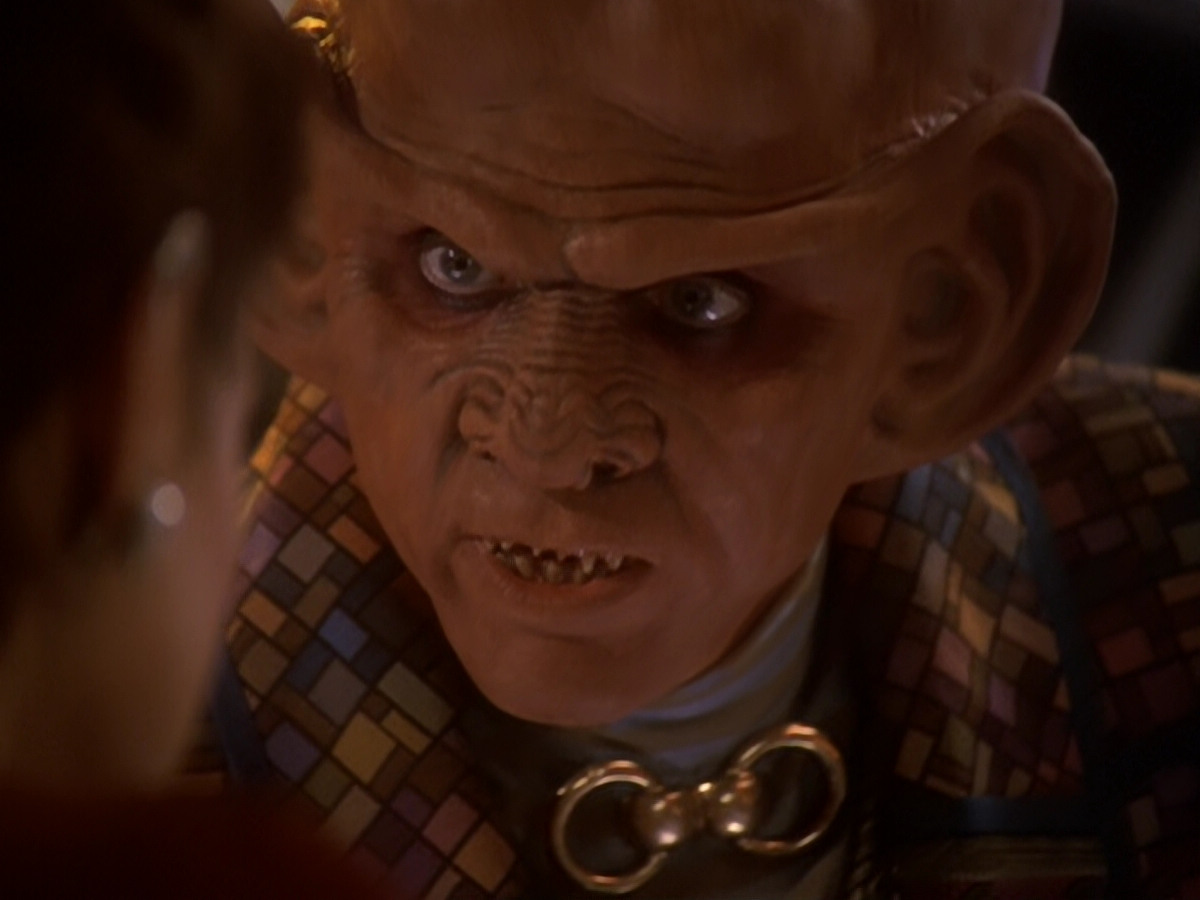 extant_StarTrek_DS9_6x05-FavorTheBold_02251.jpg