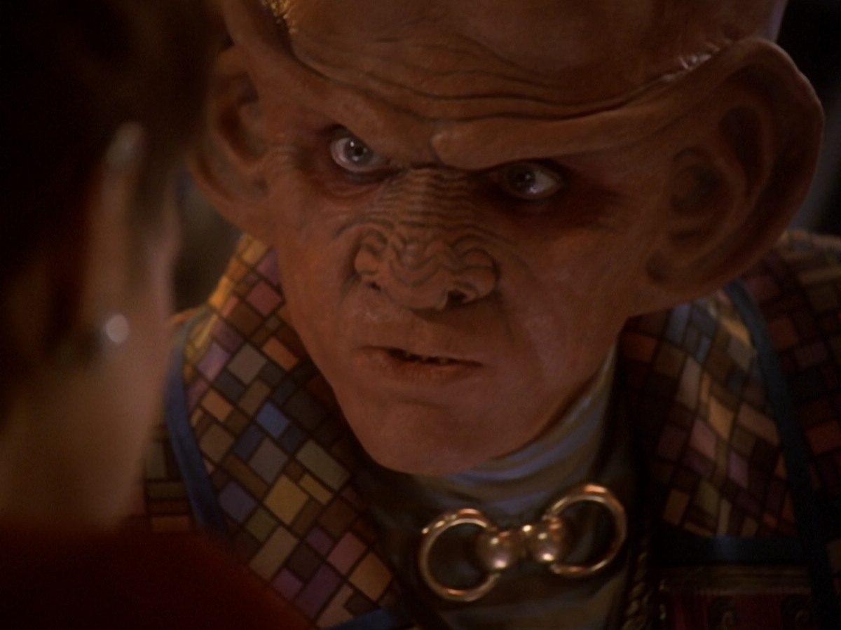 extant_StarTrek_DS9_6x05-FavorTheBold_02252.jpg