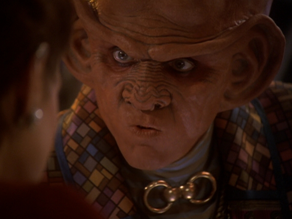 extant_StarTrek_DS9_6x05-FavorTheBold_02254.jpg