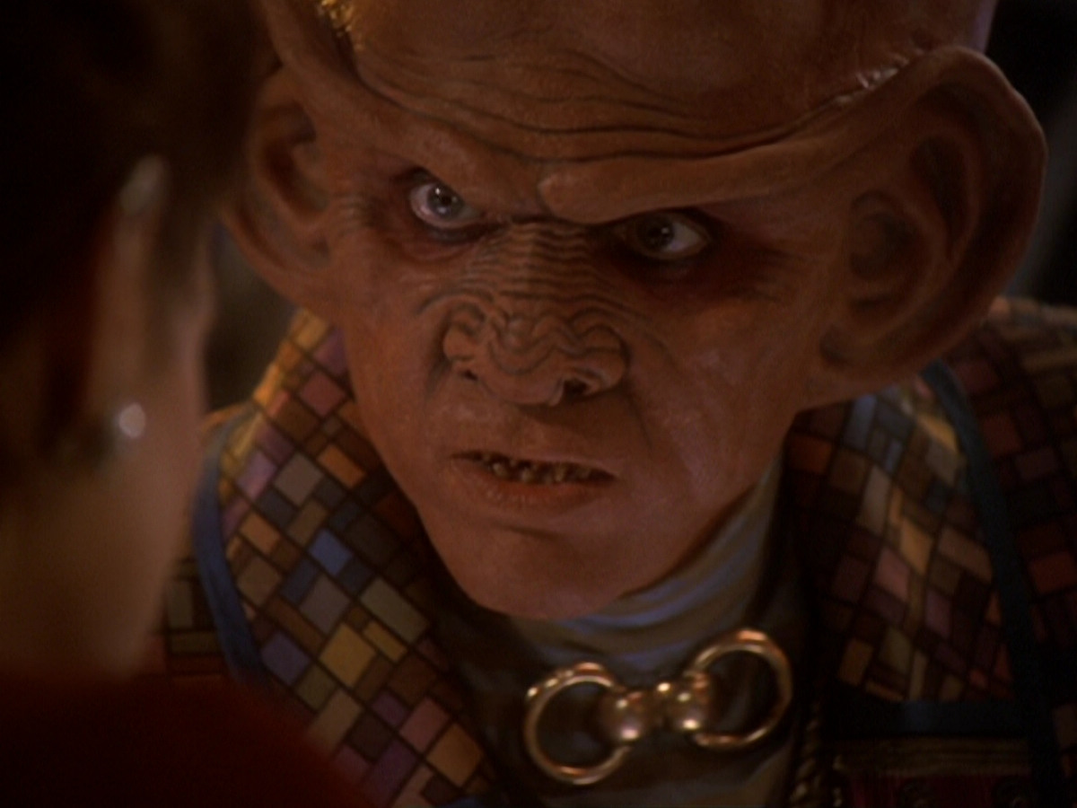 extant_StarTrek_DS9_6x05-FavorTheBold_02255.jpg