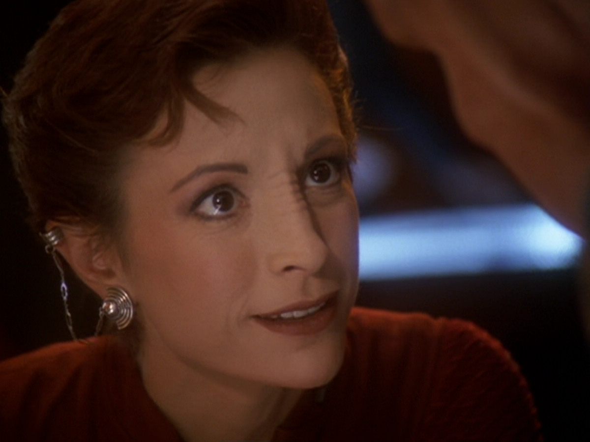 extant_StarTrek_DS9_6x05-FavorTheBold_02259.jpg