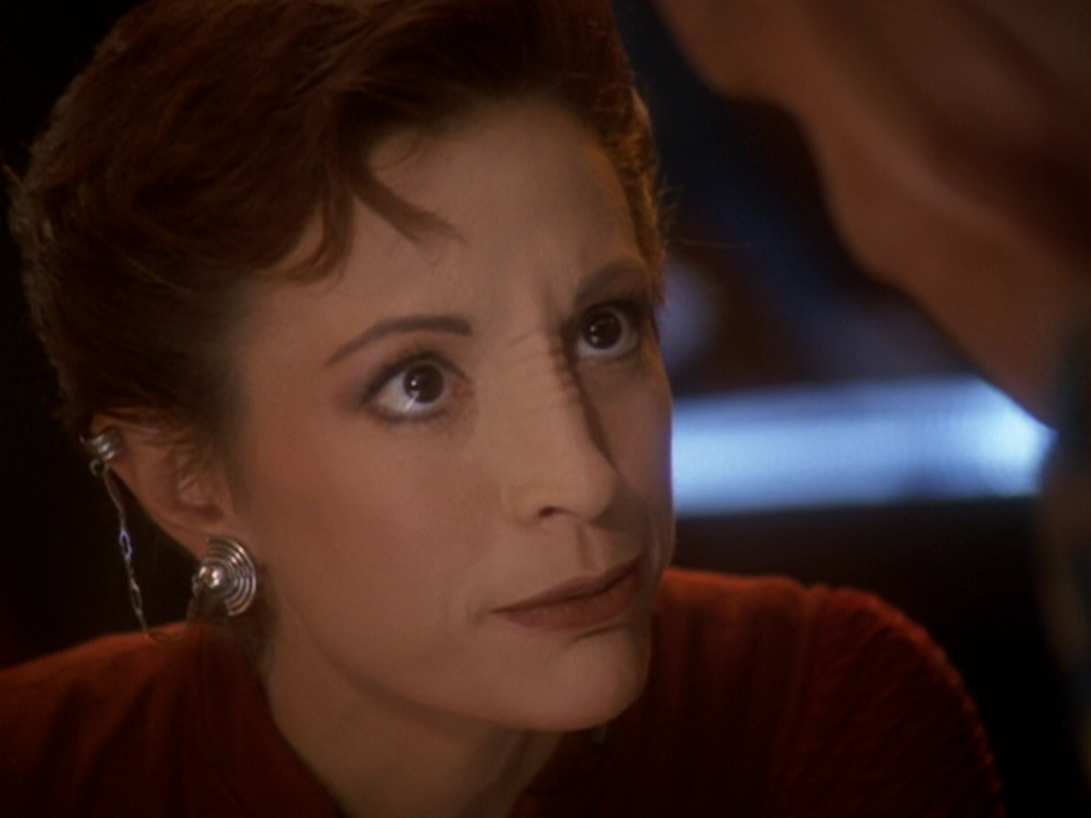 extant_StarTrek_DS9_6x05-FavorTheBold_02260.jpg