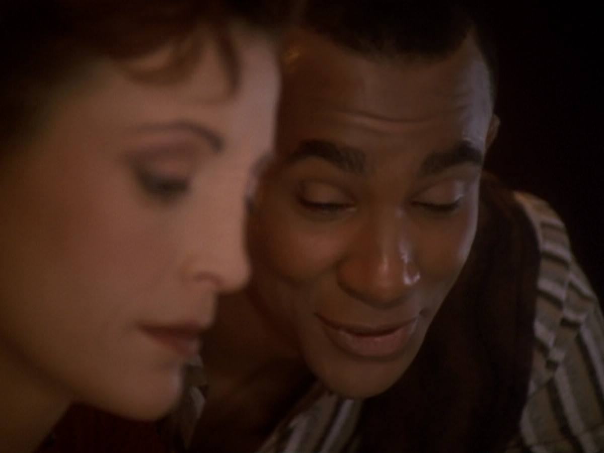 extant_StarTrek_DS9_6x05-FavorTheBold_02279.jpg