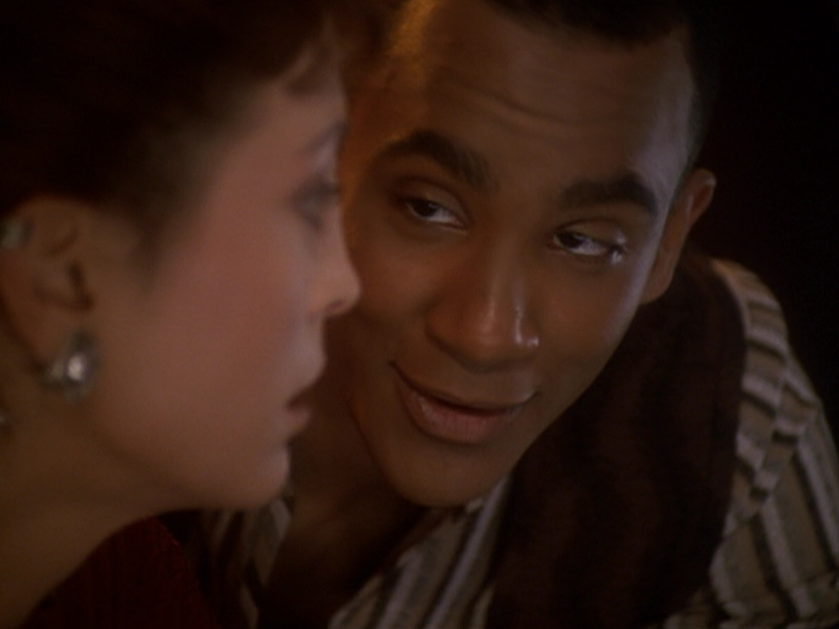 extant_StarTrek_DS9_6x05-FavorTheBold_02293.jpg