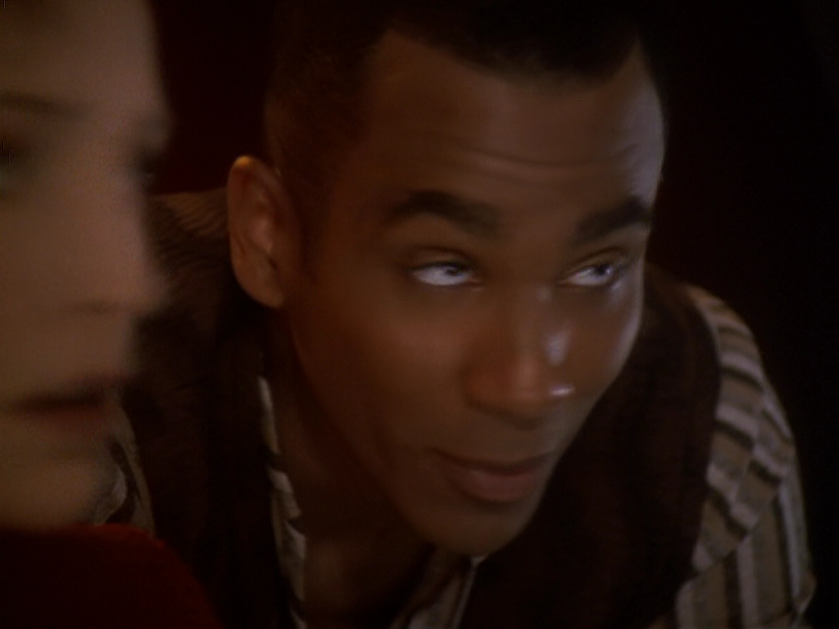 extant_StarTrek_DS9_6x05-FavorTheBold_02309.jpg