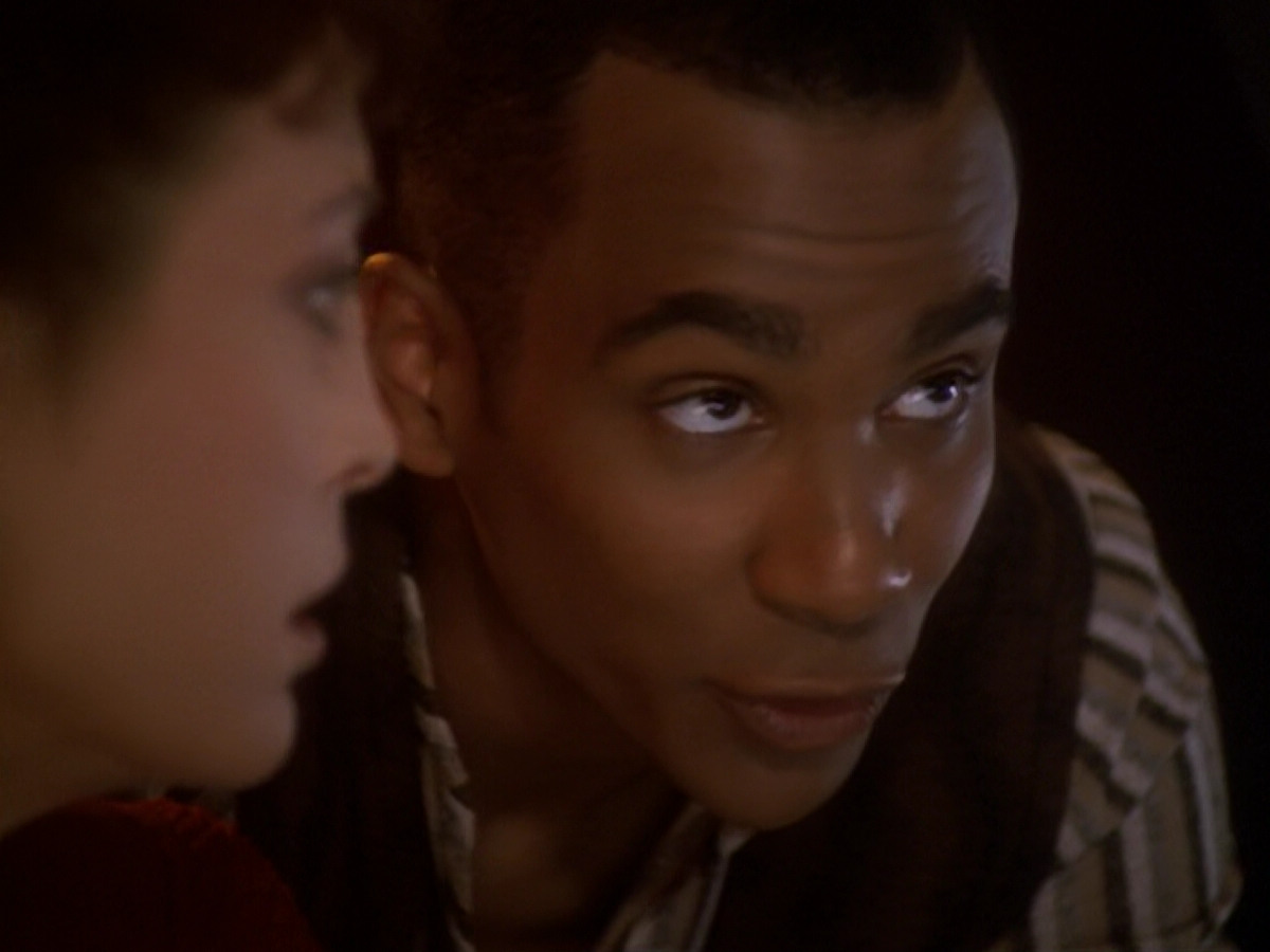 extant_StarTrek_DS9_6x05-FavorTheBold_02310.jpg