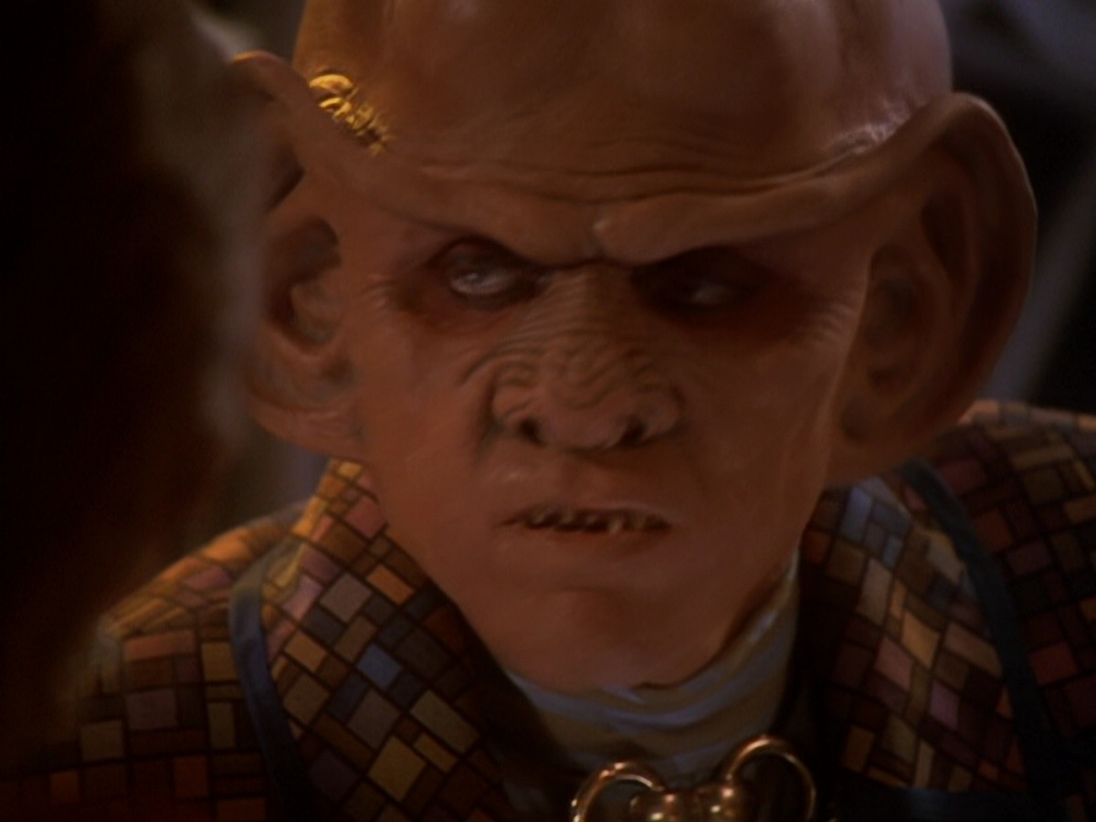 extant_StarTrek_DS9_6x05-FavorTheBold_02312.jpg
